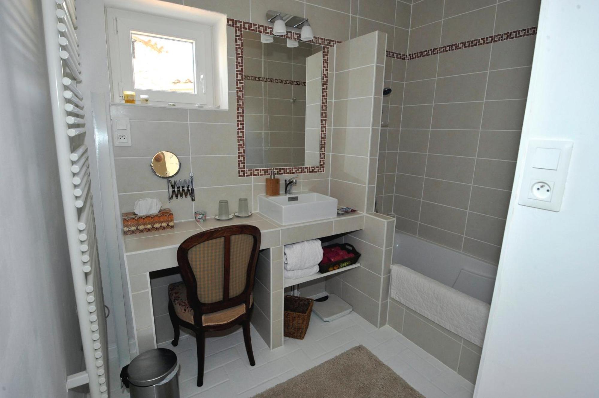 Chez Elles Appartement Portes-en-Valdaine Buitenkant foto